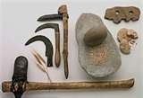 10 - Hace 600 mil años, el período paleolítico o la edad de piedra antigua, los primitivos hombres de la época, utilizaban instrumentos y herramientas.